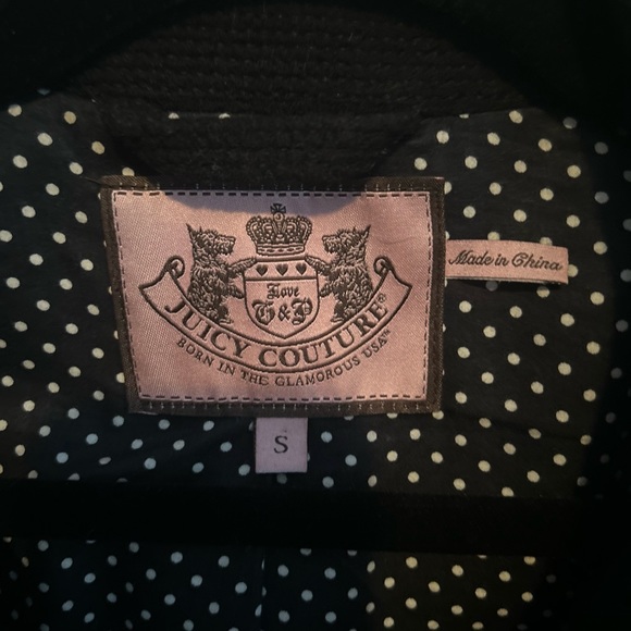 Gorgeous wool coat. Perfect for a special occasion or a day out. - Picture 4 of 5